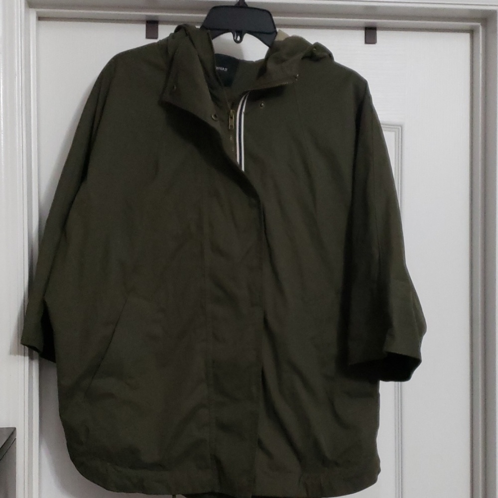 Forever 21 army green hooded lightweight jacket